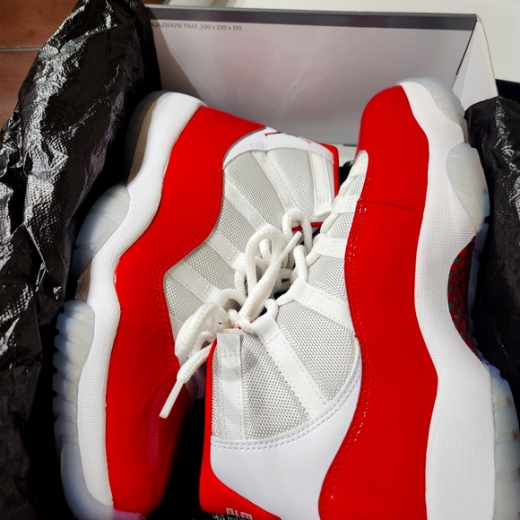 Jordan Retro Red - Picture 1 of 3